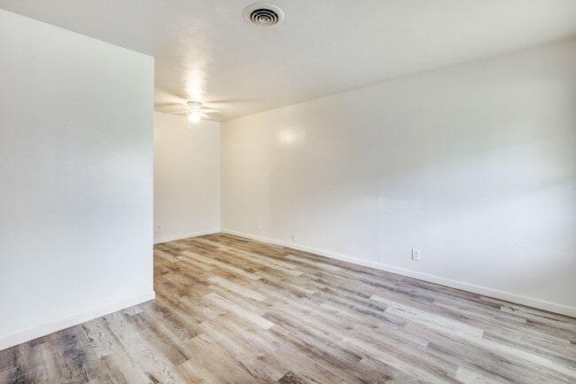Building Photo - Charming Irving Home with Fenced Backyard & Pet-Friendly Living