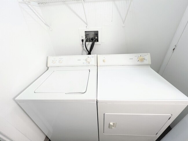 2BD, 1BA - Lavandería - Kimberly Club Apartments