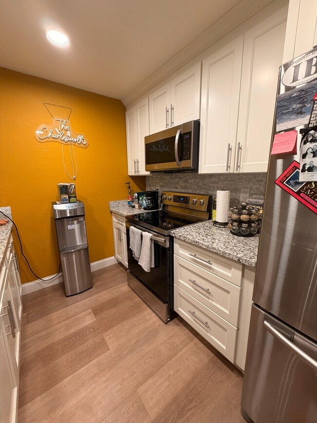 Building Photo - 3092 Peppermill Cir