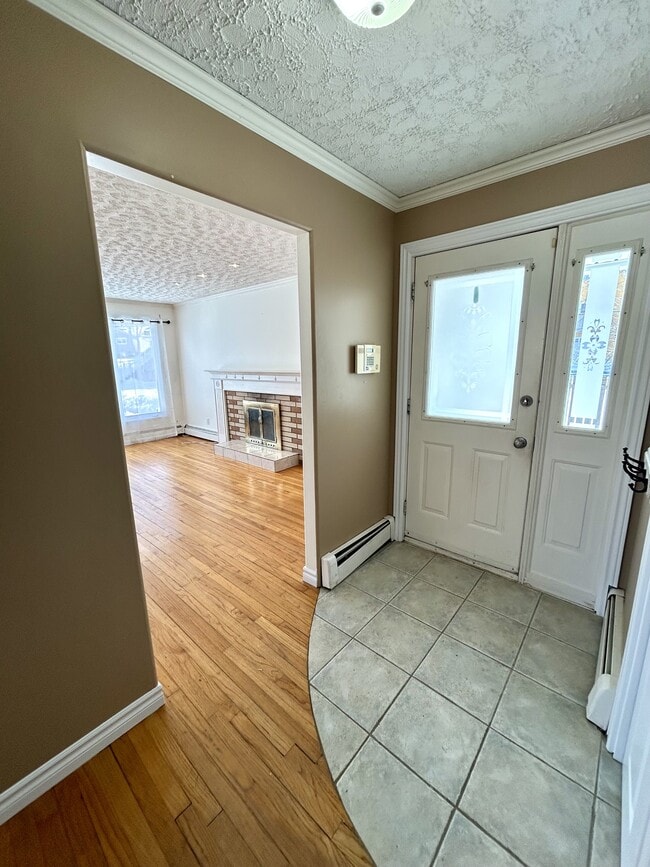 Building Photo - 15 Hennebury Pl