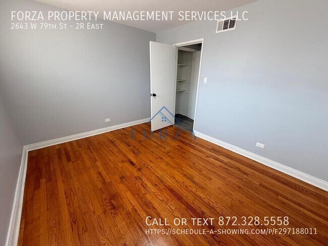 Foto del edificio - 2643 W 79th St