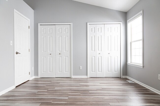 Building Photo - 1427 Academy Lane, Unit 4