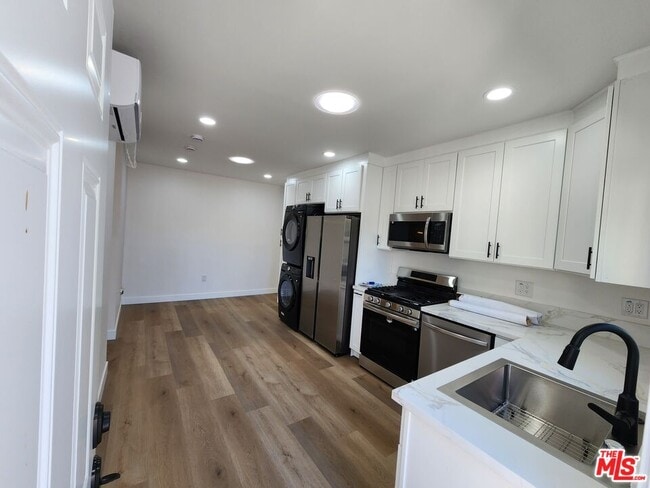 Foto del edificio - 22329 Gifford St