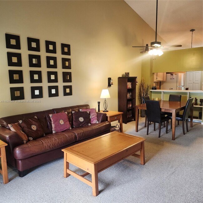 Foto del edificio - 5542 Courtyard Dr