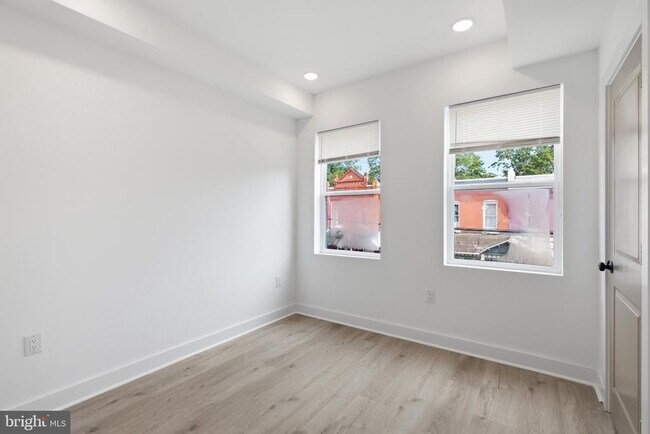 Foto del edificio - 4312 Pennsgrove St