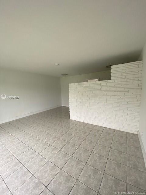Foto del edificio - 6396 Manor Ln