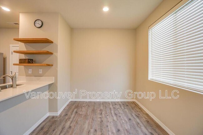 Foto del edificio - 15330 NE 70th St