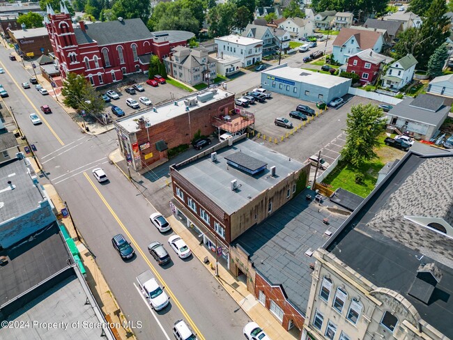 Building Photo - 305-311-311 N Main Ave