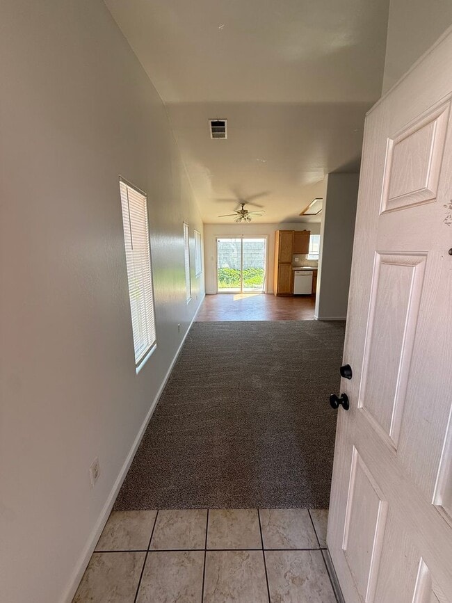 Building Photo - Cozy 3-Bedroom Home in Northeast Bakersfield