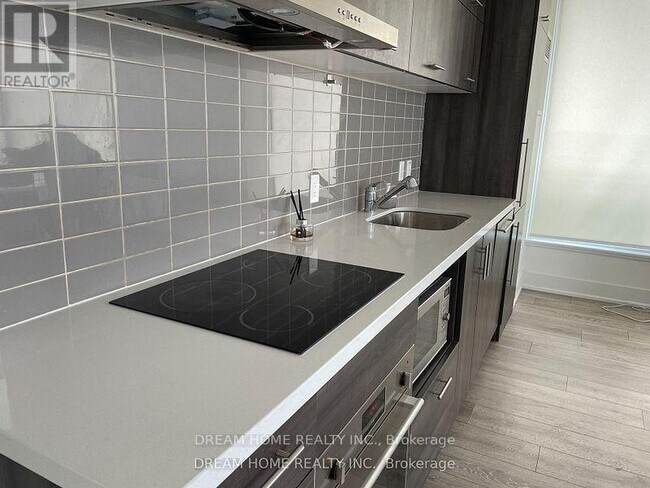 Photo du bâtiment - 8081 Birchmount Rd