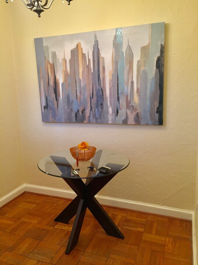 Foto del edificio - 1010 25th St NW