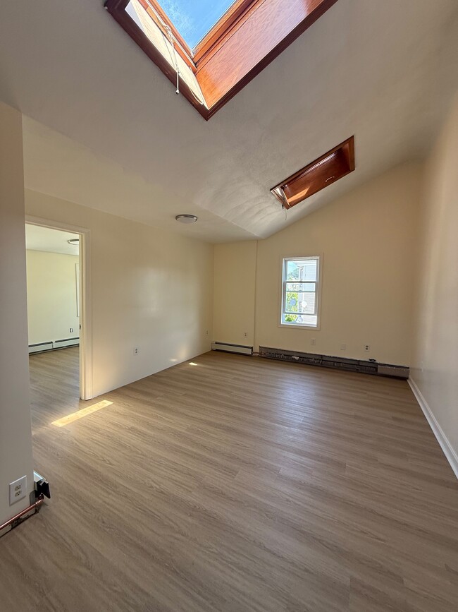 Building Photo - 53 Malden St