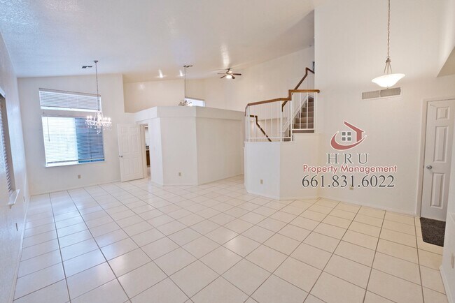 Foto del edificio - SW-4 bed/3 bath + pool house