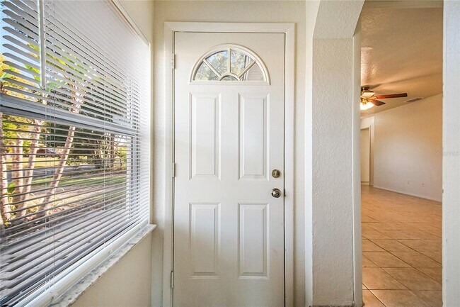 Foto del edificio - 2338 Juno Ave