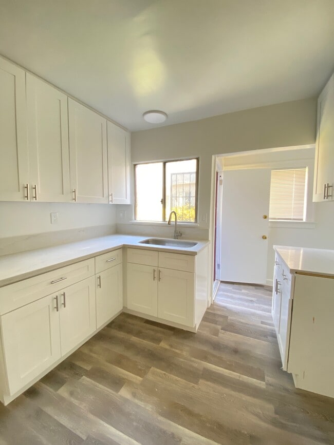 Foto del edificio - 1722 S Redondo Blvd