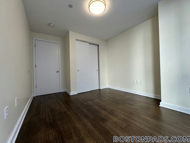 Building Photo - 40 Boylston St