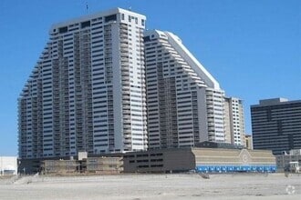 Building Photo - 3101 Boardwalk