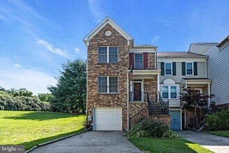 Building Photo - 9354 Sombersby Ct