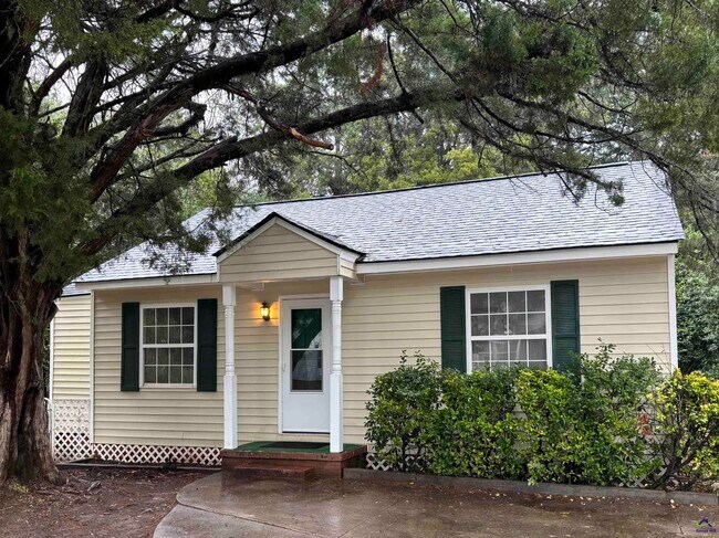 Foto del edificio - 122 Tinker Blvd