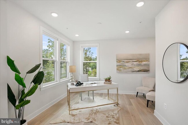 Foto del edificio - 12768 Sunrise Valley Dr