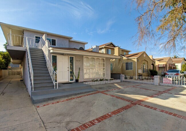 Building Photo - 3247 S Sherbourne Dr