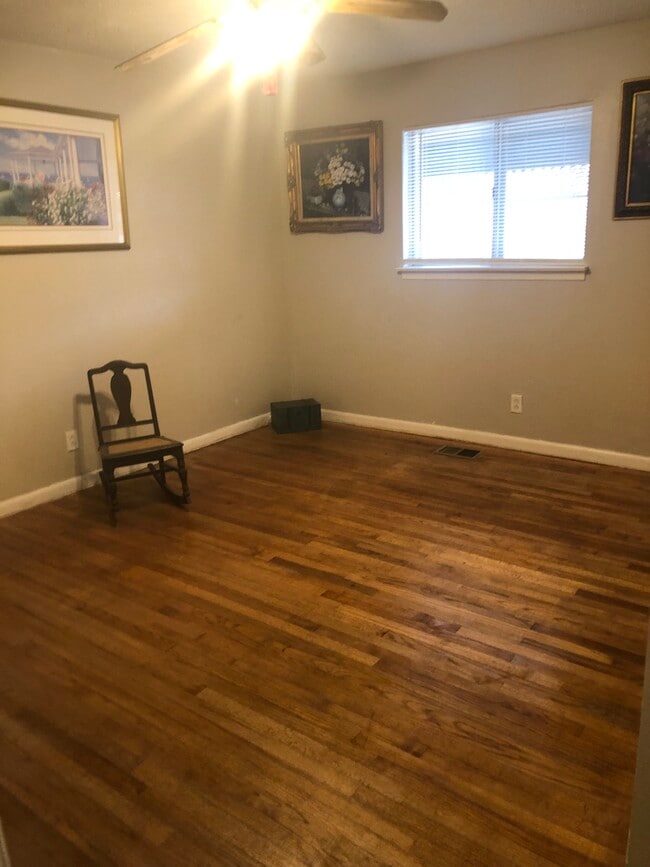 Foto del edificio - 104 Santeelah St