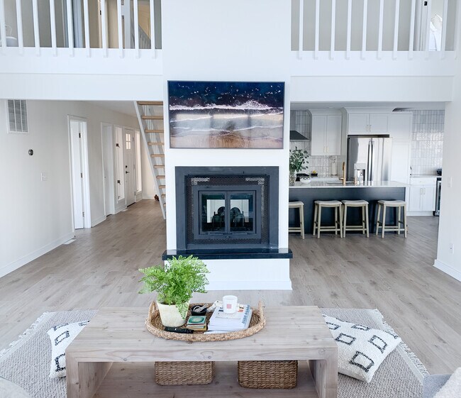 Building Photo - 235 K Ct
