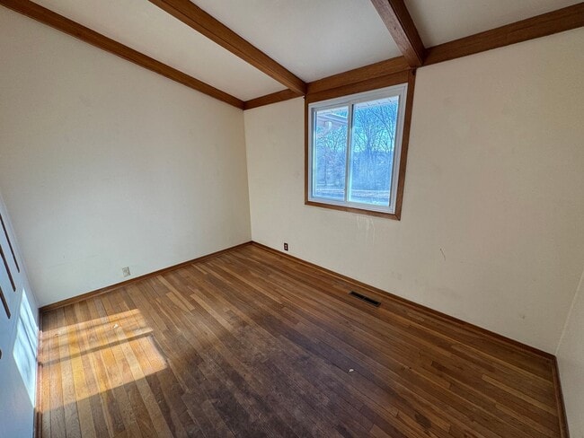 Building Photo - 405 Hamilton St