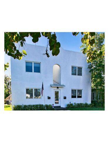 Building Photo - 518 Biscayne Dr