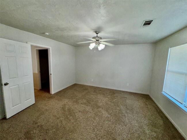 Foto del edificio - 15931 Winston Point Ln