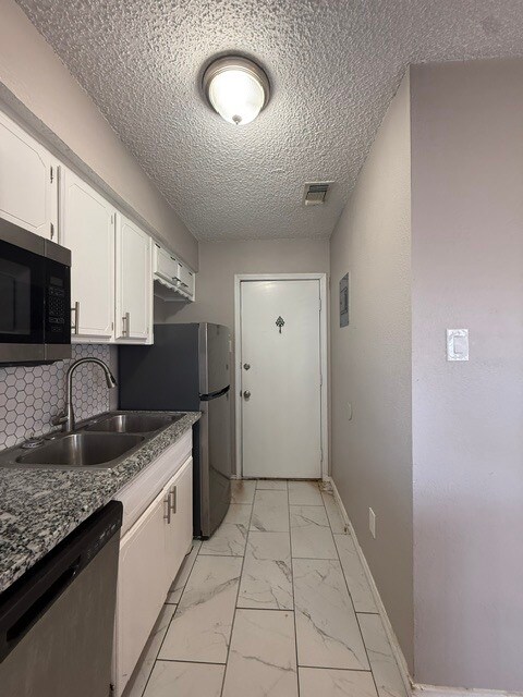 Foto del edificio - 5816 8th St