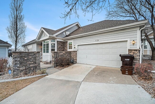 Building Photo - 5734 Crestwood Dr
