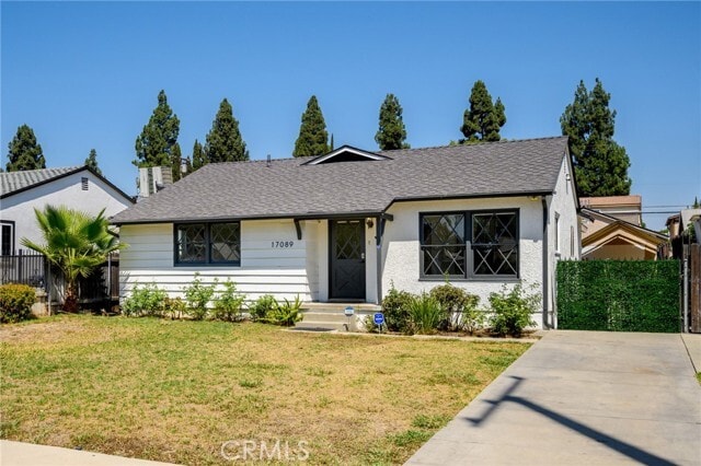 Foto del edificio - 17089 Kingsbury St
