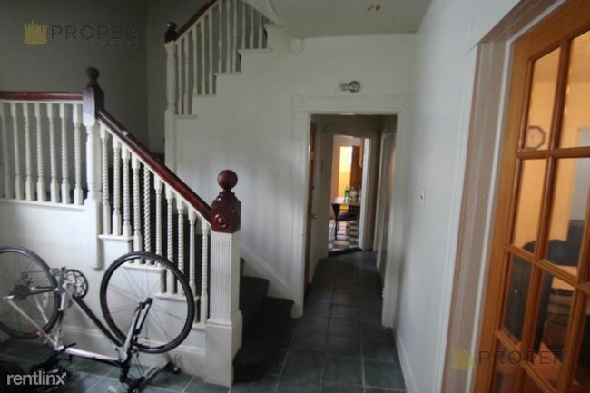 Foto del edificio - 9 br, 3.5 bath  - 31 Seattle St # 21TAT