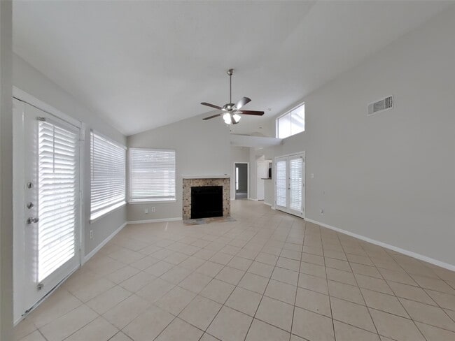 Building Photo - 6615 Laurel Glen Dr