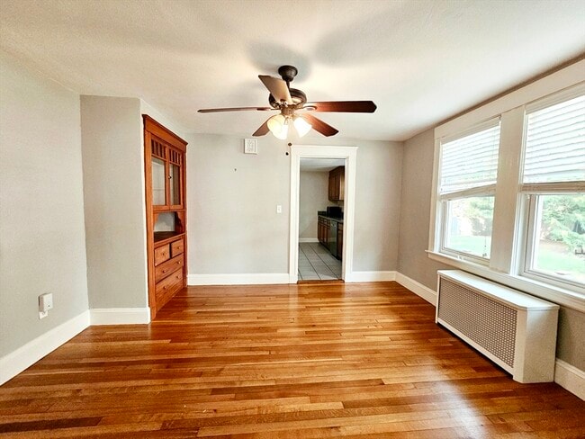 Foto del edificio - 9 Keefe Ave