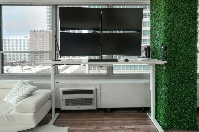 Foto del edificio - 3550 N Lake Shore Dr