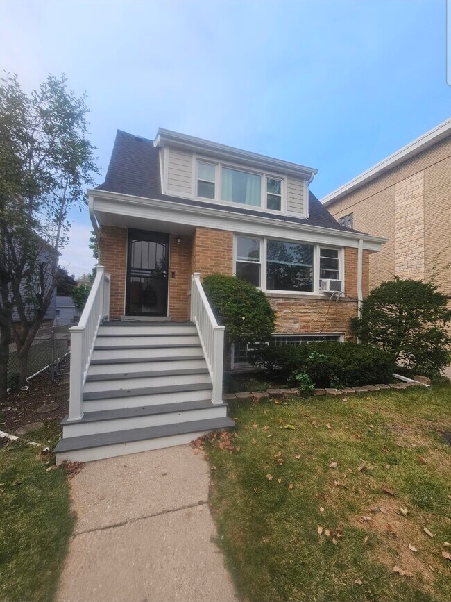 Foto del edificio - 5454 W Windsor Ave