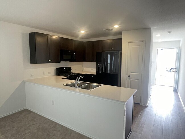 Building Photo - 147 Gabbro Gdns