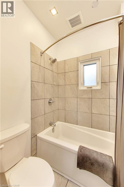 Building Photo - 122 Forsyth St N