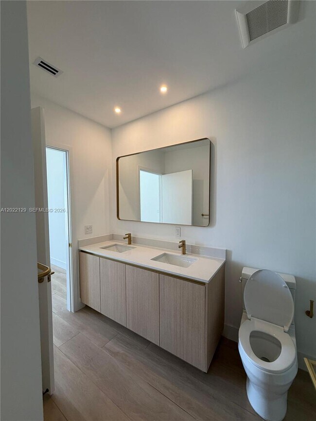 Foto del edificio - 90 NE 32nd St