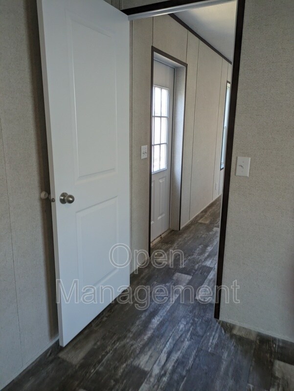 Building Photo - 7534 US-60