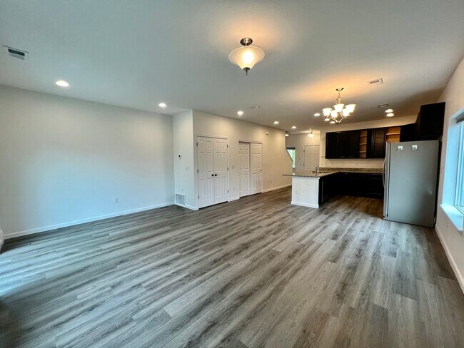 Building Photo - 14700 E 104th Ave