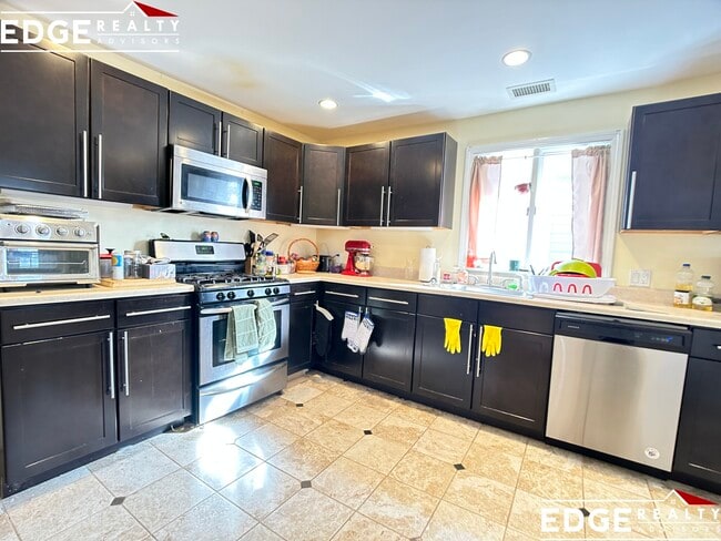 Photo - 27 Bostonia Ave Apartment