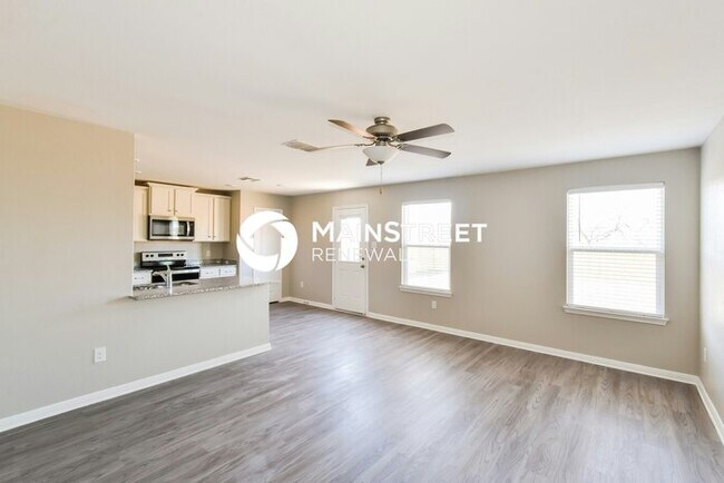 Foto del edificio - 3 Bedroom Pet-Friendly Home in San Antonio, TX with Main Street Renewal