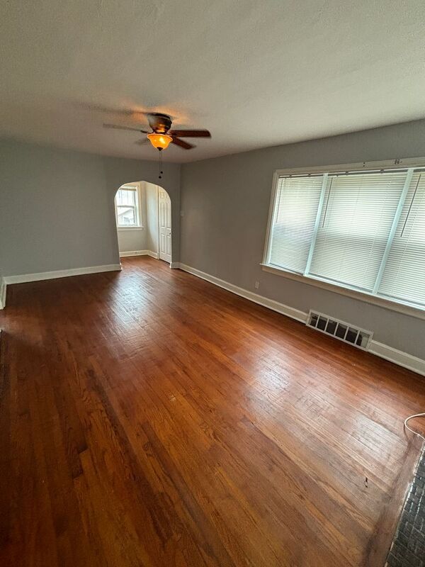 Foto del edificio - 3500 Central Pl