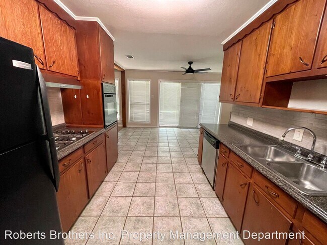 Building Photo - 3 br, 2 bath House - 4352 Knob Hill Drive