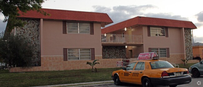 Building Photo - Fulford Beach Apartments
