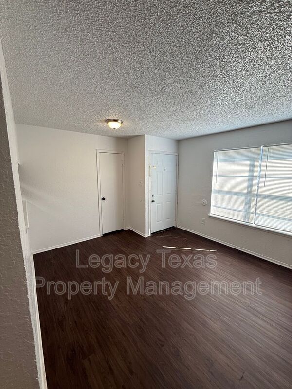 Foto del edificio - 1715 Short St