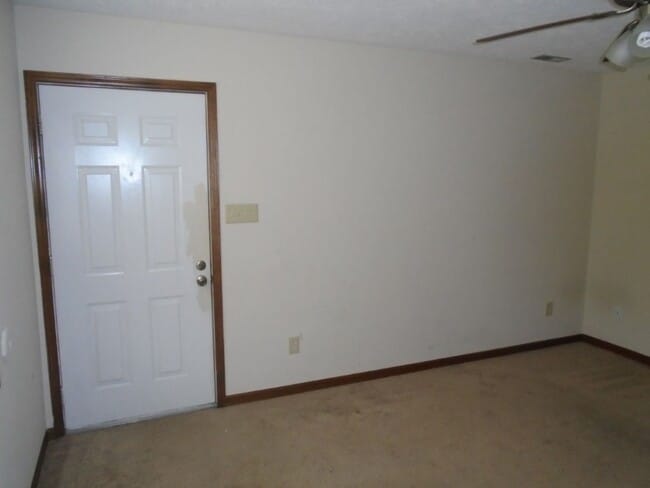 Building Photo - 5906 Notblake Ave